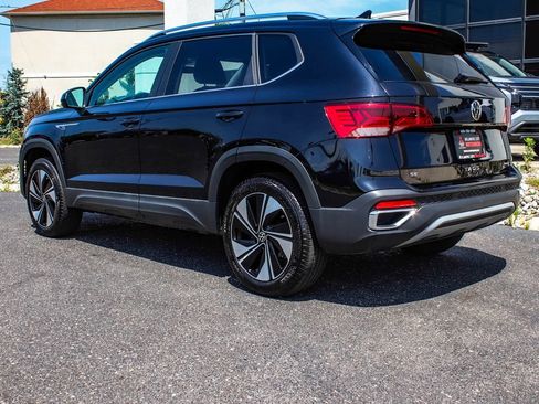 Used 2024 Volkswagen Taos SE AWD/4WD image 4