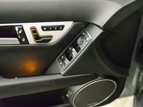 Used 2013 Mercedes-Benz C 300 Sport image 26