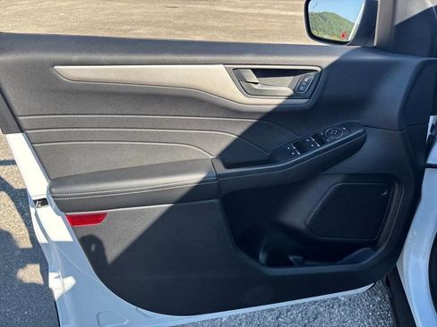 Used 2022 Ford Escape SE w/ Convenience Package image 14