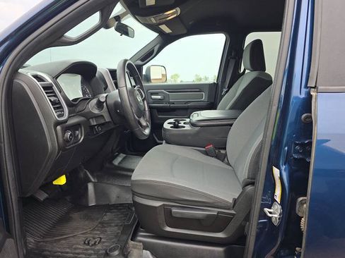 Used 2022 RAM 2500 Big Horn w/ Protection Group AWD/4WD image 3