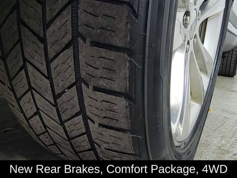Used 2018 Ford Explorer XLT w/ Equipment Group 202A AWD/4WD image 11