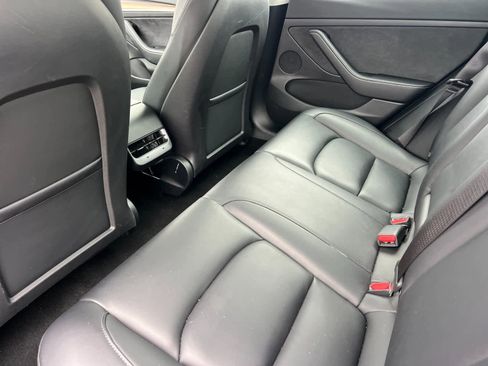 Used 2023 Tesla Model 3 Standard Range image 5