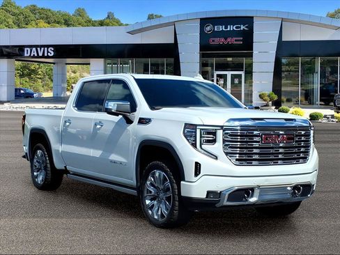 Used 2024 GMC Sierra 1500 Denali w/ Denali Reserve Package AWD/4WD image 1