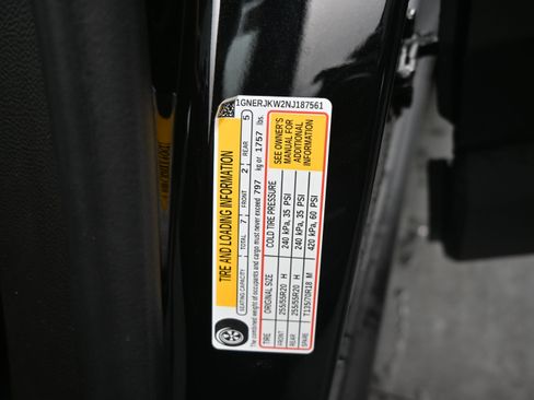 Used 2022 Chevrolet Traverse RS FWD image 15