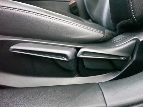 Used 2025 Honda Civic Sport image 14