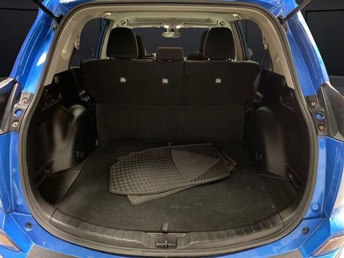 Used 2018 Toyota RAV4 XLE image 14