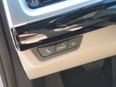 Certified 2023 BMW X1 xDrive28i w/ Convenience Package image 11