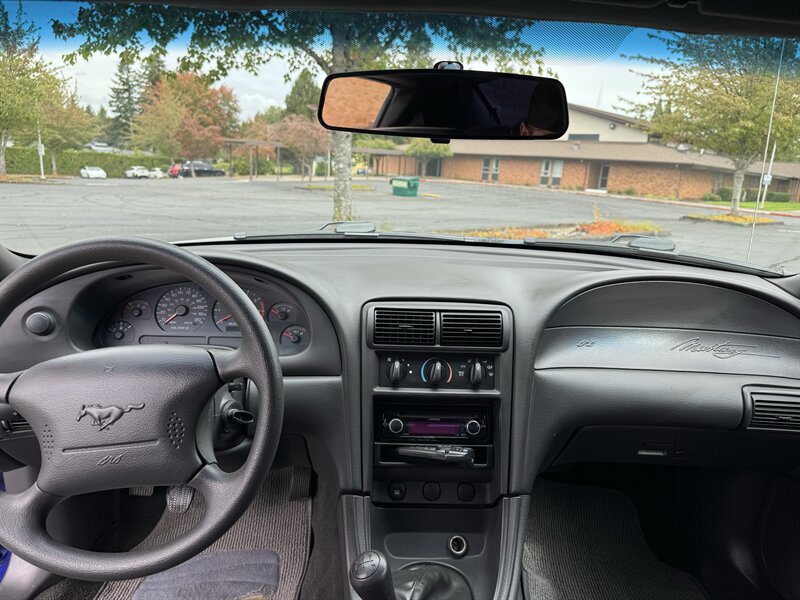 Used 2004 Ford Mustang Coupe RWD image 16