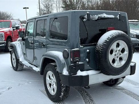 Used 2014 Jeep Wrangler Unlimited Sahara w/ Connectivity Group image 5