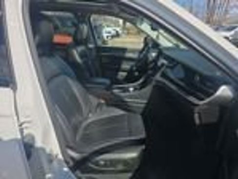 Used 2023 Jeep Grand Cherokee 4WD 4xe image 6