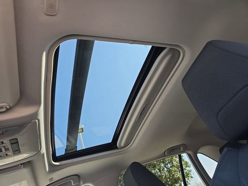 Used 2025 Toyota RAV4 XLE w/ Convenience Package image 30