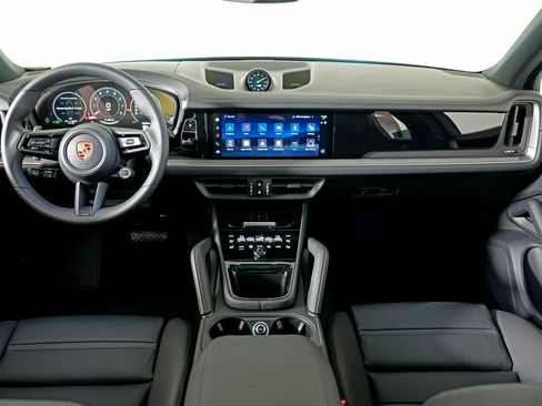 New 2026 Porsche Cayenne image 20