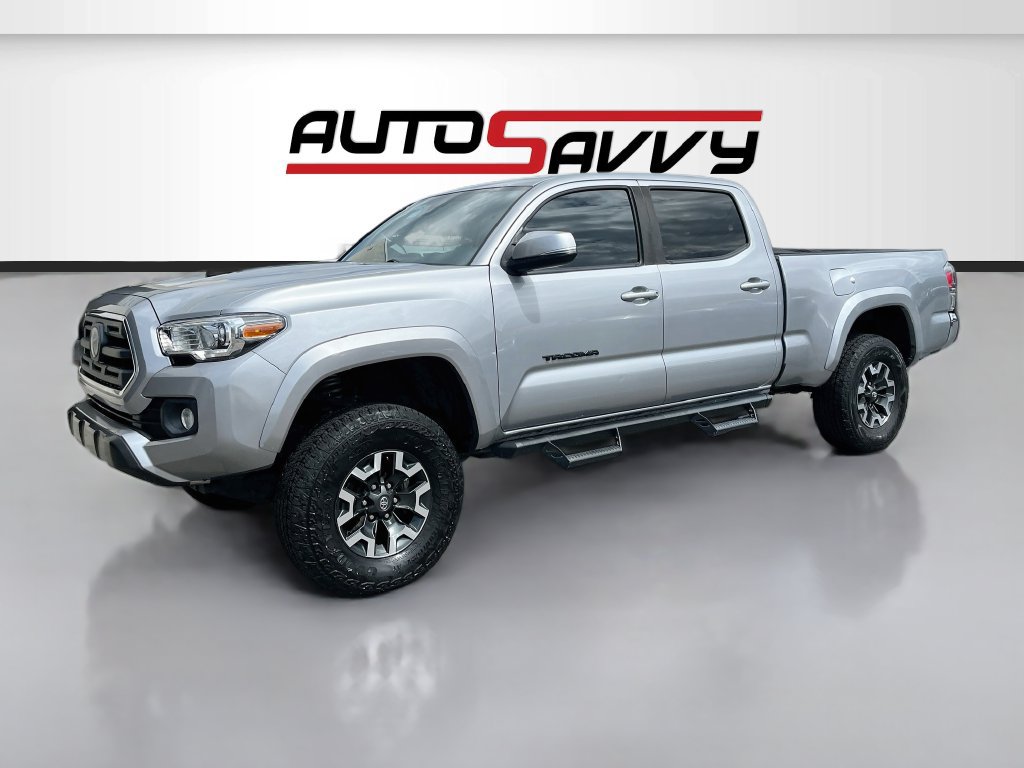 Used 2020 Toyota Tacoma TRD Sport w/ TRD Premium Sport Package AWD/4WD image 3