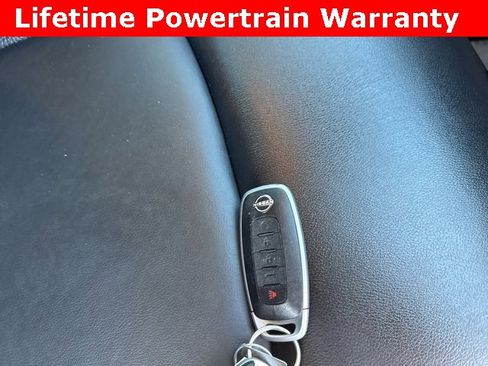 Used 2024 Nissan Pathfinder SL w/ Cargo Package image 9