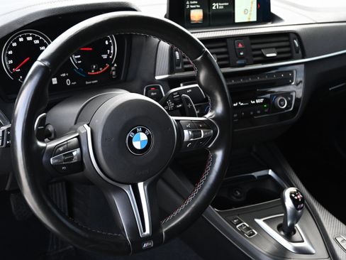 Used 2018 BMW M2 image 9