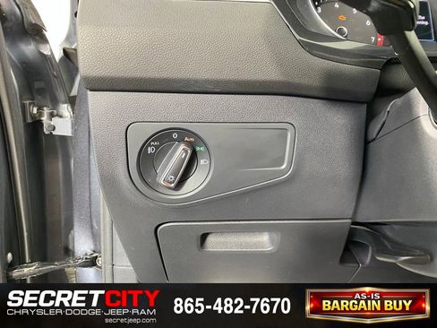 Used 2018 Volkswagen Tiguan SEL w/ R-Line Package AWD/4WD image 14