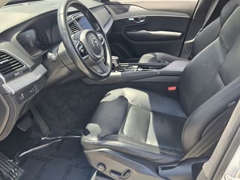 Used 2021 Volvo XC90 T5 Momentum w/ Protection Package Premier FWD image 10