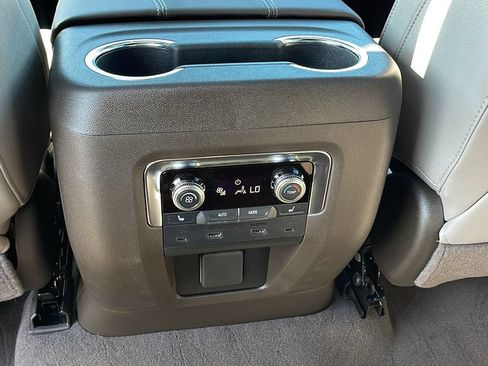 New 2026 GMC Yukon XL Elevation w/ Elevation Premium Package AWD/4WD image 18