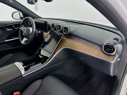 Used 2023 Mercedes-Benz C 300 Sedan image 29