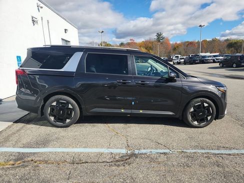 New 2026 Kia Carnival EX image 8