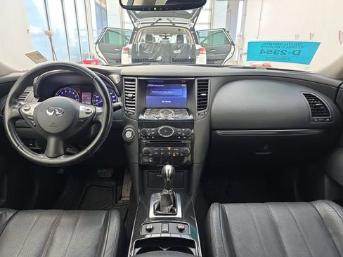 Used 2016 INFINITI QX70 AWD w/ Premium Package image 12