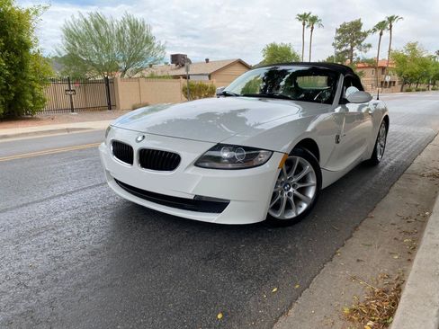 Used 2008 BMW Z4 3.0i RWD image 15