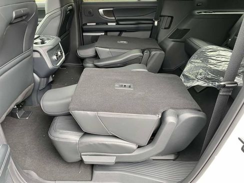 New 2025 Ford Expedition Max Platinum w/ Stealth Performance Package AWD/4WD image 11
