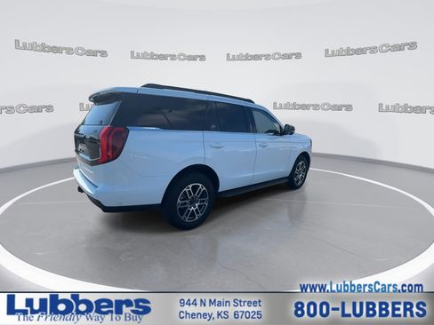 Used 2025 Ford Expedition Active AWD/4WD image 8