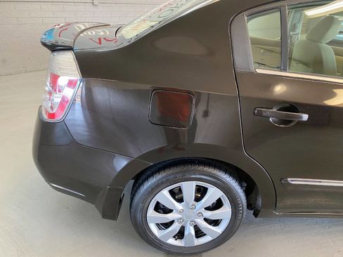 Used 2011 Nissan Sentra 2.0 S w/ Convenience Pkg FWD image 17