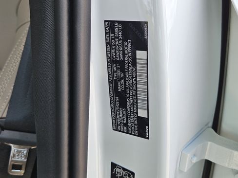 New 2026 Volvo XC90 B5 Plus image 38