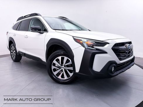 Used 2023 Subaru Outback Premium AWD/4WD image 1