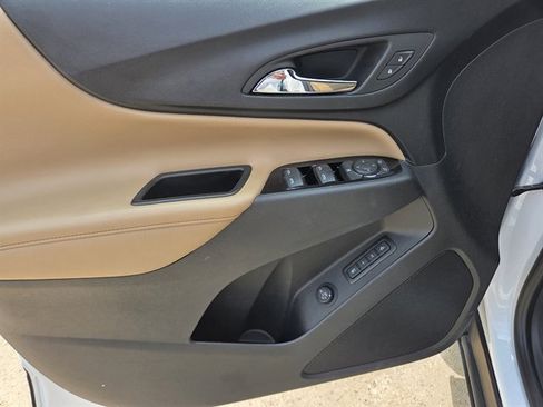 Used 2022 Chevrolet Equinox Premier image 10