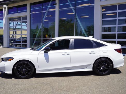 Used 2026 Honda Civic Sport image 3