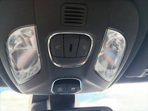 Used 2022 Jeep Compass Latitude w/ Sun and Sound Group FWD image 25