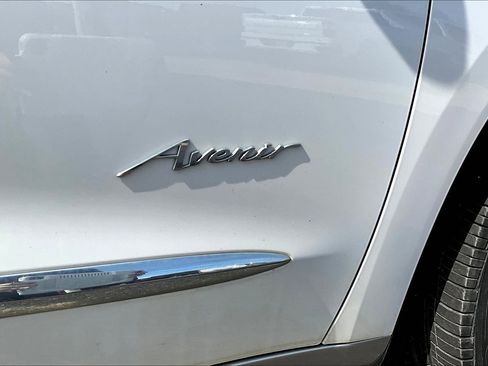 Used 2018 Buick Enclave Avenir w/ Avenir Technology Package FWD image 34