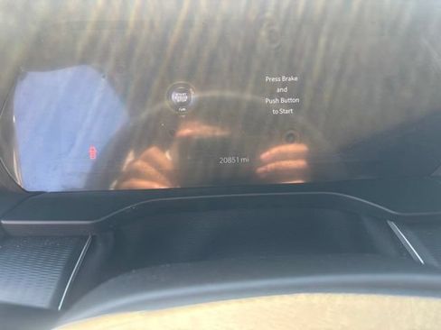 Used 2023 Jeep Grand Cherokee Laredo AWD/4WD image 32