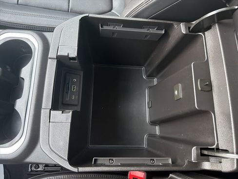 Used 2022 Chevrolet Silverado 3500 High Country image 12