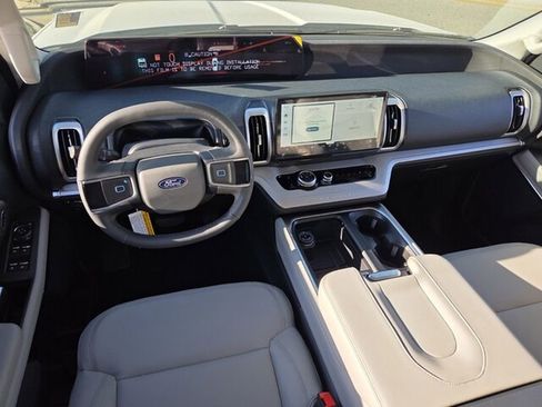 New 2026 Ford Expedition Active AWD/4WD image 10