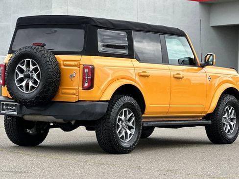 Used 2022 Ford Bronco Outer Banks image 2