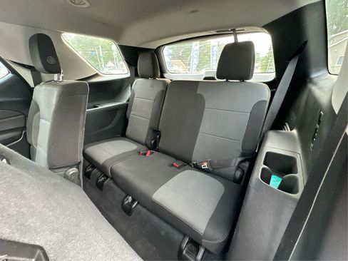 Used 2018 Chevrolet Traverse LS image 32
