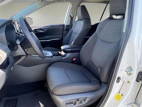 Certified 2021 Toyota RAV4 XLE image 13