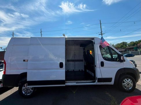 Used 2019 RAM ProMaster 2500 w/ Interior Convenience Group FWD image 3