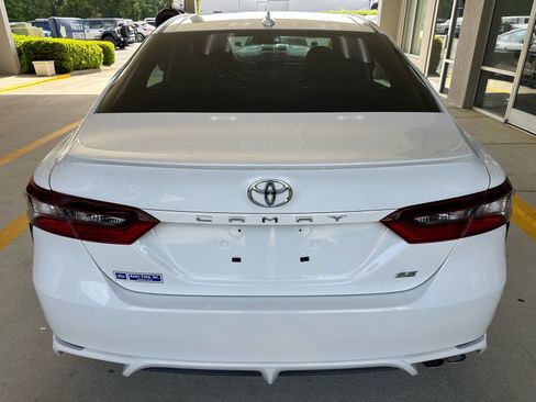 Used 2023 Toyota Camry SE w/ Convenience Package image 10