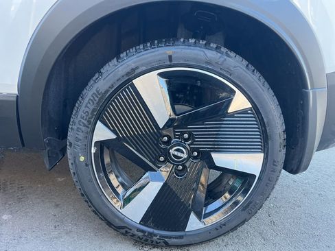 New 2026 Nissan Kicks SR w/ Cold Weather Package AWD/4WD image 15