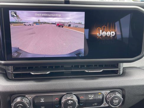 New 2026 Jeep Gladiator Willys AWD/4WD image 19