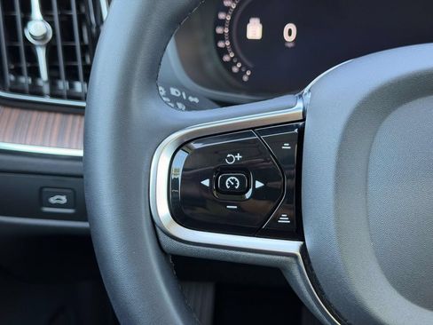 Used 2024 Volvo XC60 B5 Plus w/ Protection Package Premier AWD/4WD image 8