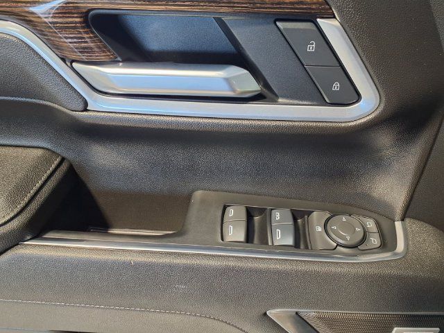 Used 2025 GMC Sierra 1500 Elevation w/ Preferred Package AWD/4WD image 19