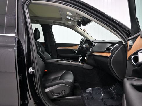 Used 2021 Volvo XC90 T6 Momentum w/ Advanced Package AWD/4WD image 28