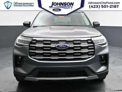 New 2026 Ford Explorer Active w/ Active Comfort Package image 4