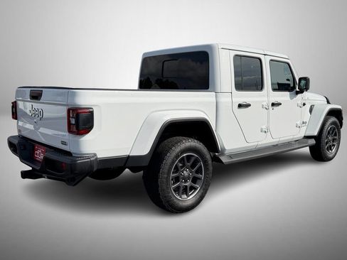 Used 2020 Jeep Gladiator Overland AWD/4WD image 3